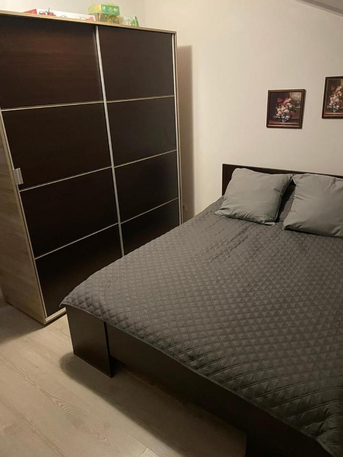 Apartament 2 Camere Chiajna エクステリア 写真